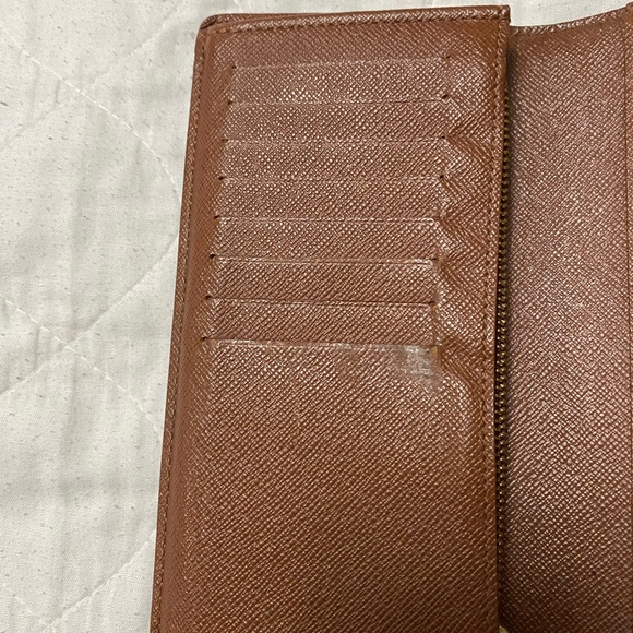 Louis Vuitton Brazza Wallet - Picture 5 of 13